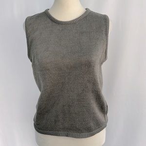 ❤️3/$30 John Roberts Sleeveless Sweater Top